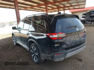 2024 Honda Pilot Elite with VIN 5FNYG1H88RB003841, listed as a IAAI auction lot 41598029 with 20,468 mi miles. Bid and sale history available at carsss.com. Image 3.