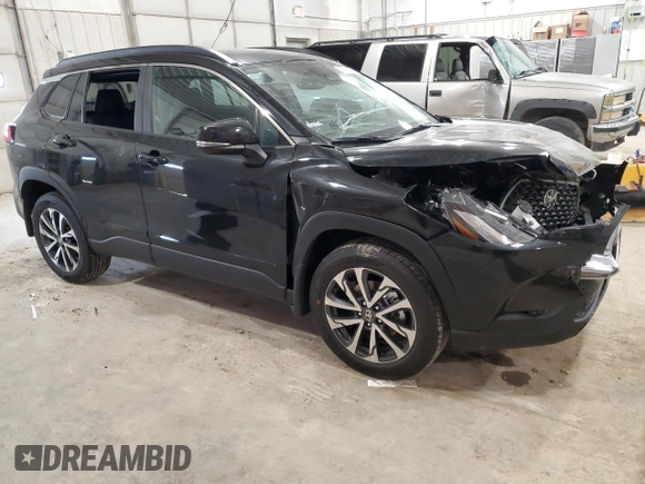 2025 Toyota Corolla Cross XLE с VIN 7MUDAABG0SV129473, выставлен на аукционе Copart как лот 52021975 с пробегом 9 748 миль миль и Списание • Salvage title. История ставок и продаж доступна на DreamBid. Изображение 4.