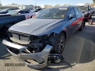 2017 Volvo S90 Momentum z VIN YV1102AK3H1011655, wystawiony jako Copart lot #63753612 z przebiegiem 46 425 mil mil oraz . Historia ofert i sprzedaży dostępna na DreamBid. Obrazek 2.