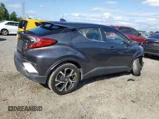 2021 Toyota C-HR LE z VIN NMTKHMBX1MR121205, wystawiony jako Copart lot #52317525 z przebiegiem 73 654 mil mil oraz Nie do naprawy. Historia ofert i sprzedaży dostępna na DreamBid. Obrazek 3.