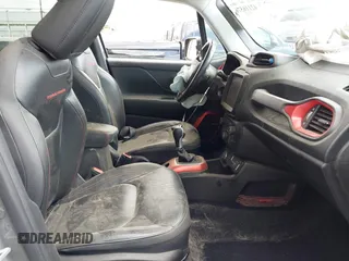 2021 Jeep Renegade Trailhawk with VIN ZACNJDC10MPM34625, listed as a IAAI auction lot 42116576 with 74,883 mi miles and . Bid and sale history available at DreamBid. Image 5.
