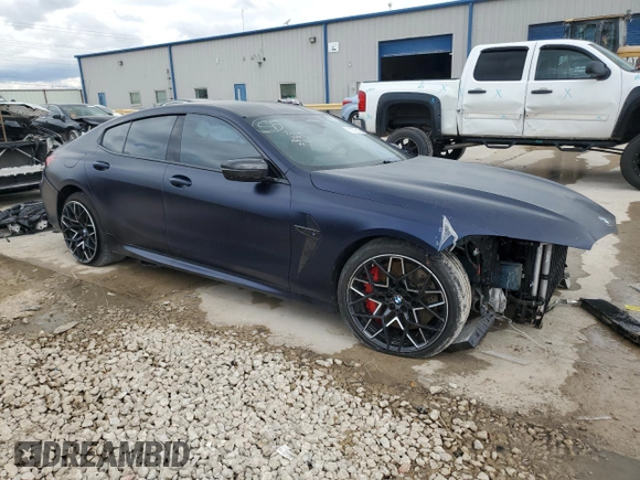 2024 BMW M8 Competition z VIN WBSGV0C05RCR13661, wystawiony jako Copart lot #71077114 z przebiegiem Nie podano mil oraz Szkoda całkowita • Salvage title. Historia ofert i sprzedaży dostępna na DreamBid. Obrazek 4.