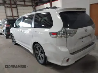 2017 Toyota Sienna SE with VIN 5TDXZ3DCXHS875329, listed as a IAAI auction lot 41650353 with Not provided miles and . Bid and sale history available at DreamBid. Image 3.