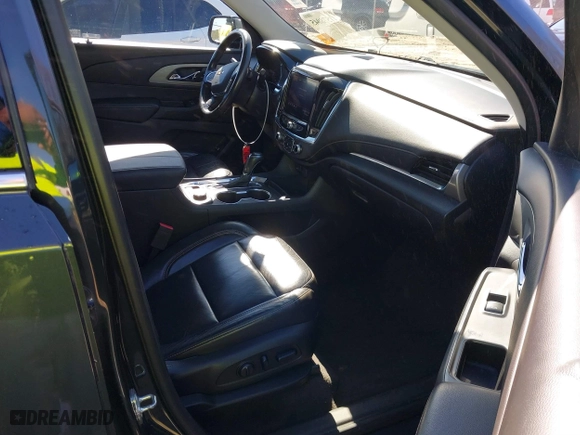 2020 Chevrolet Traverse LT Leather with VIN 1GNEVHKW0LJ230683, listed as a IAAI auction lot 41578045 with 112,847 mi miles. Bid and sale history available at carsss.com. Image 5.