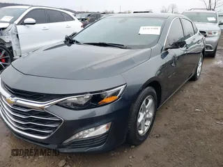 2019 Chevrolet Malibu LT with VIN 1G1ZD5ST4KF141307, listed as a IAAI auction lot 41513580 with 130,388 mi miles and . Bid and sale history available at DreamBid. Image 6.