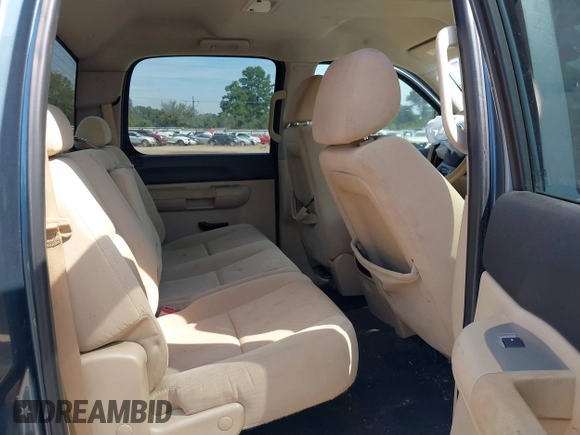 2008 GMC Sierra 1500 SLE1 z VIN 3GTEC13J18G119383, wystawiony jako IAAI lot #40235736 z przebiegiem Nie podano mil oraz . Historia ofert i sprzedaży dostępna na DreamBid. Obrazek 8.