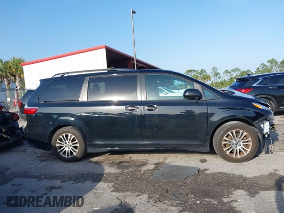 2020 Toyota Sienna XLE Auto Access Seat z VIN 5TDYZ3DC4LS071928, wystawiony jako IAAI lot #41699404 z przebiegiem 82 065 mil mil oraz . Historia ofert i sprzedaży dostępna na DreamBid. Obrazek 13.