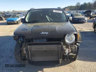 2017 Jeep Renegade Sport with VIN ZACCJBABXHPG53219, listed as a Copart auction lot 48869935 with 98,914 mi miles and Salvage Title. Bid and sale history available at carsss.com. Image 5.