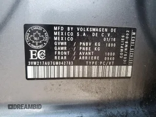 2016 Volkswagen Golf TSI SE z VIN 3VW217AU7GM042783, wystawiony jako Copart lot #46247585 z przebiegiem Nie podano mil oraz Szkoda całkowita • Salvage title. Historia ofert i sprzedaży dostępna na DreamBid. Obrazek 12.