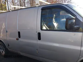 2006 Chevrolet City Express Cargo z VIN 1GCEG15X261239839, wystawiony jako IAAI lot #41196866 z przebiegiem 212 938 mil mil oraz . Historia ofert i sprzedaży dostępna na DreamBid. Obrazek 13.