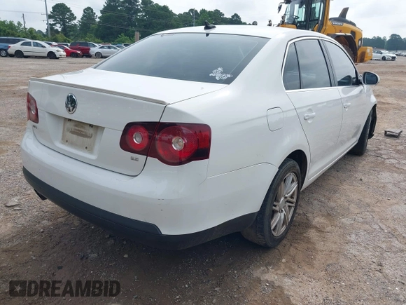 2010 Volkswagen Jetta Limited Edition z VIN 3VWRX7AJ6AM014029, wystawiony jako IAAI lot #42341171 z przebiegiem 225 177 mil mil oraz . Historia ofert i sprzedaży dostępna na DreamBid. Obrazek 4.