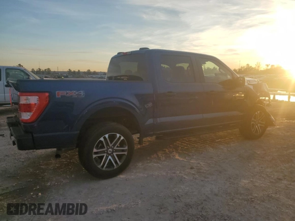 2023 Ford F-150 XL with VIN 1FTFW1E51PKF30933, listed as a Copart auction lot 82439694 with 26,267 mi miles and Salvage Title. Bid and sale history available at carsss.com. Image 3.