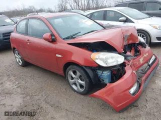 2008 Hyundai Accent SE with VIN KMHCN36C58U070319, listed as a IAAI auction lot 42010544 with 118,487 mi miles. Bid and sale history available at carsss.com. Image 1.