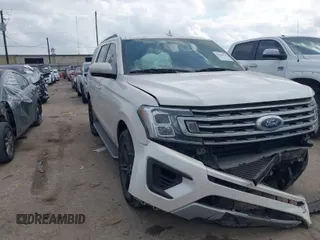 2019 Ford Expedition XLT with VIN 1FMJU1HT9KEA81854, listed as a IAAI auction lot 41462070 with 83,087 mi miles. Bid and sale history available at carsss.com. Image 1.
