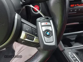 2015 BMW M4 z VIN WBS3R9C54FK329174, wystawiony jako IAAI lot #41923136 z przebiegiem 54 379 mil mil oraz . Historia ofert i sprzedaży dostępna na DreamBid. Obrazek 11.