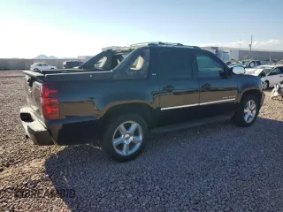 2012 Chevrolet Avalanche LTZ with VIN 3GNMCGE02CG303542, listed as a Copart auction lot 70041504 with 225,233 mi miles and Salvage title. Bid and sale history available at DreamBid. Image 3.