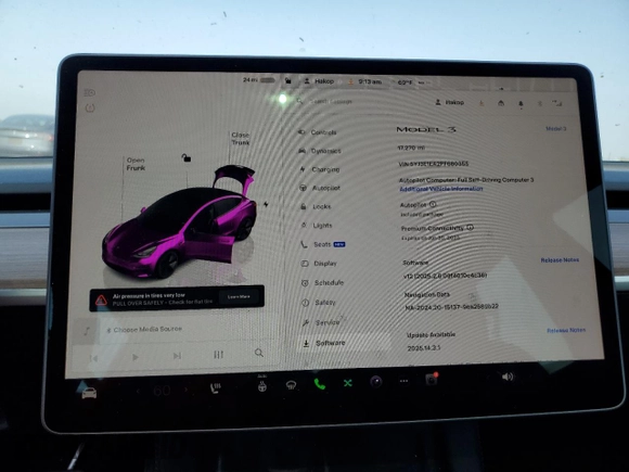 2023 Tesla Model 3 z VIN 5YJ3E1EA2PF680355, wystawiony jako Copart lot #60760225 z przebiegiem 17 270 mil mil oraz Szkoda całkowita • Salvage title. Historia ofert i sprzedaży dostępna na DreamBid. Obrazek 9.