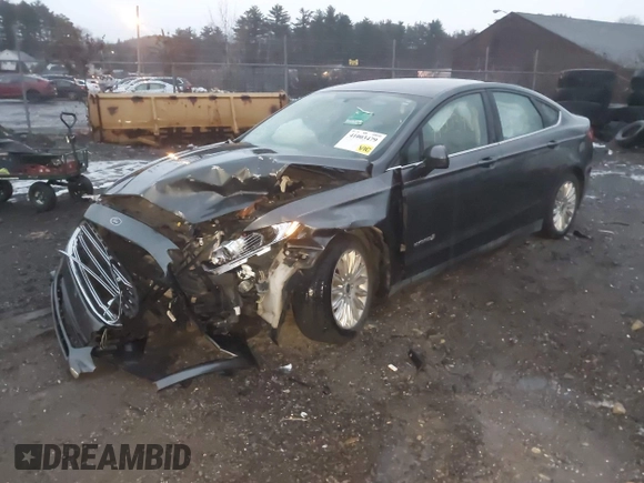 2015 Ford Fusion S Hybrid with VIN 3FA6P0UU2FR102241, listed as a IAAI auction lot 41003479 with 88,020 mi miles. Bid and sale history available at carsss.com. Image 16.