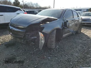 2013 Chrysler 200 Touring with VIN 1C3CCBBB0DN650409, listed as a Copart auction lot 80709703 with 91,170 mi miles and Salvage Title. Bid and sale history available at carsss.com. Image 1.