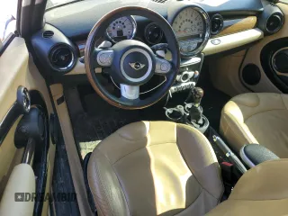 2008 MINI Hardtop with VIN WMWMF33508TT66699, listed as a Copart auction lot 48233985 with 88,817 mi miles and Salvage Title. Bid and sale history available at DreamBid. Image 8.