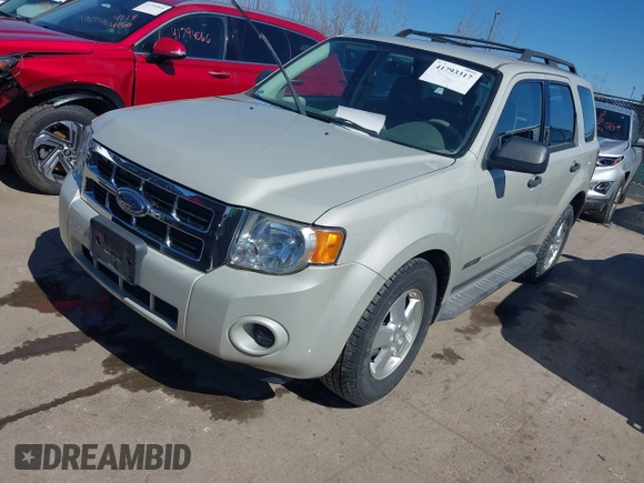 2008 Ford Escape XLS с VIN 1FMCU92ZX8KC32439, выставлен на аукционе IAAI как лот 41793317 с пробегом 115 831 миль миль и . История ставок и продаж доступна на DreamBid. Изображение 2.