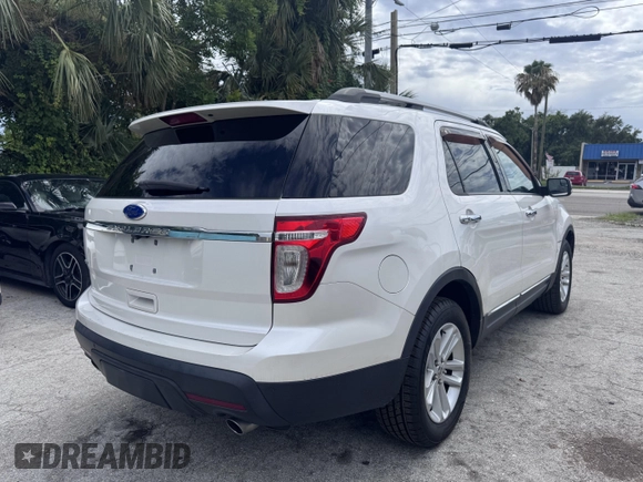 2011 Ford Explorer XLT with VIN 1FMHK7D83BGA41444, listed as a IAAI auction lot 42639747 with 101,637 mi miles and . Bid and sale history available at DreamBid. Image 4.