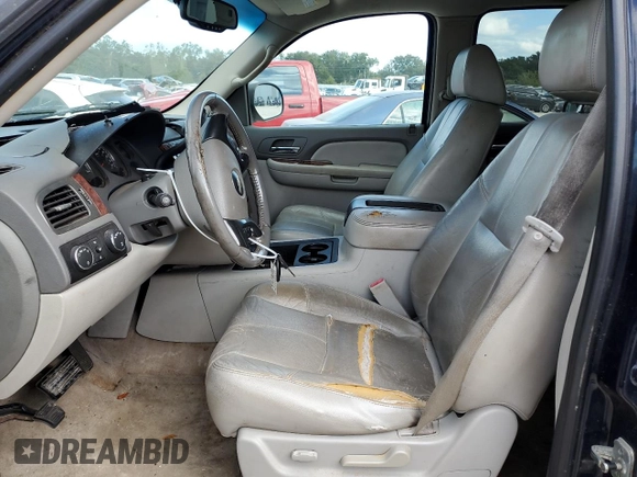 2007 Chevrolet Suburban LT with VIN 3GNGK26K97G165152, listed as a Copart auction lot 74175354 with 368,519 mi miles and Salvage Title. Bid and sale history available at DreamBid. Image 7.