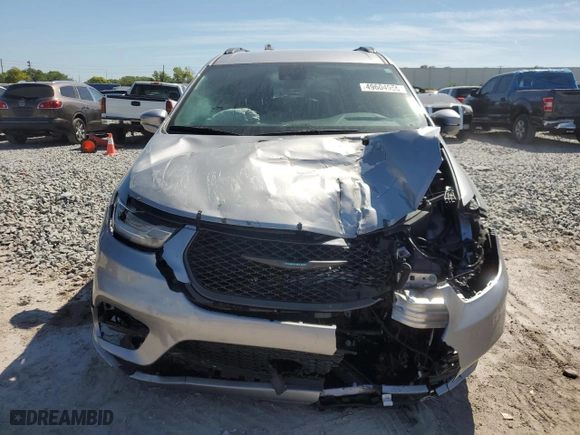2021 Chrysler Pacifica Hybrid Touring L with VIN 2C4RC1L74MR529704, listed as a Copart auction lot 49604955 with 52,451 mi miles and Non Repairable. Bid and sale history available at carsss.com. Image 5.