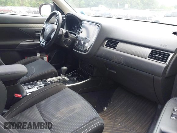 2018 Mitsubishi Outlander ES with VIN JA4AZ3A35JZ034429, listed as a IAAI auction lot 42644787 with 20,116 mi miles and . Bid and sale history available at DreamBid. Image 5.