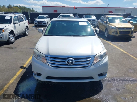 2012 Toyota Avalon with VIN 4T1BK3DB3CU472153, listed as a IAAI auction lot 41888530 with 186,406 mi miles. Bid and sale history available at carsss.com. Image 12.