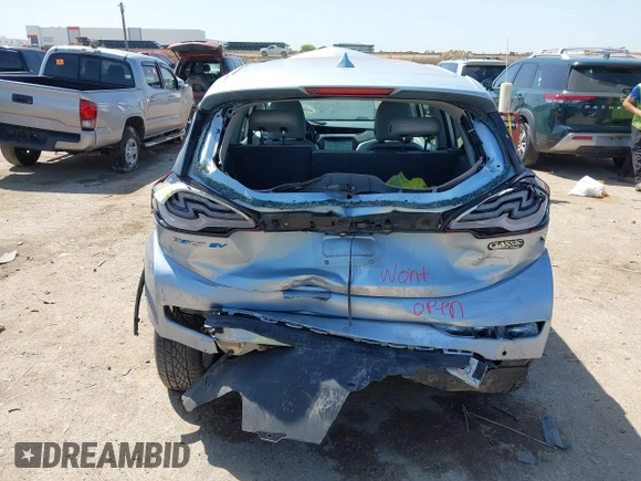 2017 Chevrolet Bolt EV LT z VIN 1G1FW6S02H4171516, wystawiony jako IAAI lot #42004692 z przebiegiem Nie podano mil oraz . Historia ofert i sprzedaży dostępna na DreamBid. Obrazek 6.