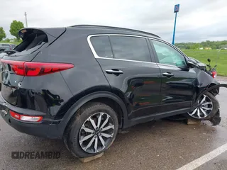 2018 Kia Sportage EX z VIN KNDPN3AC8J7382796, wystawiony jako IAAI lot #42161431 z przebiegiem 42 666 mil mil oraz . Historia ofert i sprzedaży dostępna na DreamBid. Obrazek 18.