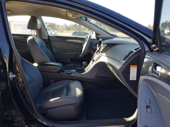 2013 Hyundai Sonata Hybrid Limited with VIN KMHEC4A40DA090333, listed as a IAAI auction lot 41479624 with 164,745 mi miles. Bid and sale history available at carsss.com. Image 5.