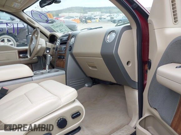 2004 Ford F-150 XLT with VIN 1FTPX14574NB92662, listed as a IAAI auction lot 41924652 with 141,694 mi miles and . Bid and sale history available at carsss.com. Image 5.