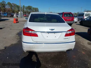 2014 Hyundai Genesis 3.8L with VIN KMHGC4DD7EU259381, listed as a IAAI auction lot 40799986 with 116,850 mi miles. Bid and sale history available at carsss.com. Image 16.