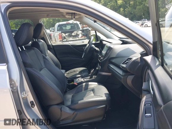 2021 Subaru Forester Limited with VIN JF2SKASC6MH565975, listed as a IAAI auction lot 42457391 with 47,318 mi miles and . Bid and sale history available at DreamBid. Image 5.