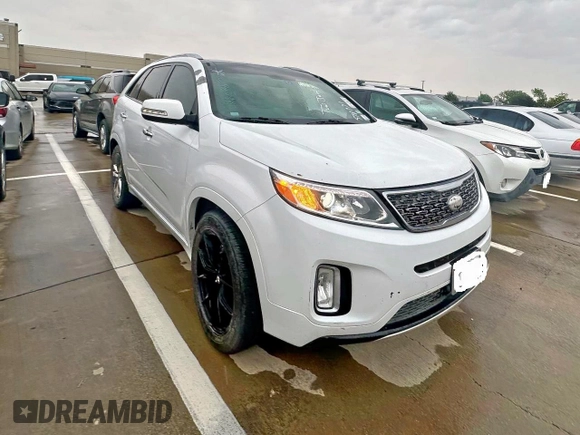 2015 Kia Sorento SX Limited with VIN 5XYKW4A75FG578771, listed as a Copart auction lot 56002285 with 174,497 mi miles and Clean Title. Bid and sale history available at carsss.com. Image 1.