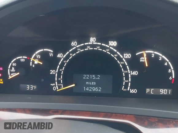 2004 Mercedes-Benz S-Class 5.0L with VIN WDBNG84J24A404189, listed as a IAAI auction lot 41337556 with 142,962 mi miles. Bid and sale history available at carsss.com. Image 7.
