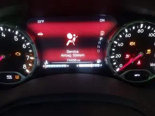 2017 Jeep Renegade Latitude with VIN ZACCJBBB5HPG53014, listed as a IAAI auction lot 40951444 with 74,456 mi miles. Bid and sale history available at carsss.com. Image 15.