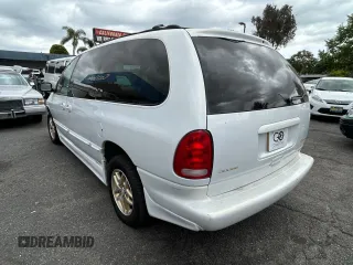 1998 Dodge Caravan LE with VIN 1B4GP54L1WB720025, listed as a Copart auction lot 55103445 with 88,274 mi miles and Clean Title. Bid and sale history available at carsss.com. Image 3.