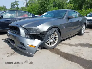 2014 Ford Mustang V6 с VIN 1ZVBP8AM5E5288545, выставлен на аукционе IAAI как лот 42494613 с пробегом 80 897 миль миль и . История ставок и продаж доступна на DreamBid. Изображение 20.