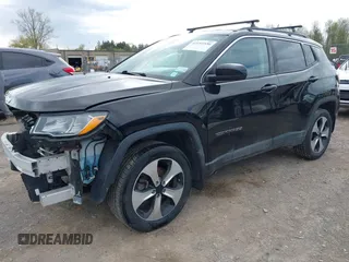 2020 Jeep Compass Latitude с VIN 3C4NJDBBXLT256632, выставлен на аукционе IAAI как лот 42155530 с пробегом 71 888 миль миль и . История ставок и продаж доступна на DreamBid. Изображение 20.