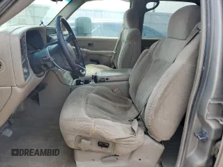 2002 Chevrolet Silverado 1500HD LT z VIN 1GCGK13U12F103442, wystawiony jako Copart lot #64629124 z przebiegiem 211 753 mil mil oraz Czysty tytuł • Clean title. Historia ofert i sprzedaży dostępna na DreamBid. Obrazek 7.