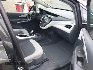 2021 Chevrolet Bolt EV LT z VIN 1G1FY6S0XM4108670, wystawiony jako IAAI lot #41625671 z przebiegiem 20 859 mil mil oraz . Historia ofert i sprzedaży dostępna na DreamBid. Obrazek 5.