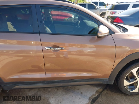 2016 Hyundai Tucson Limited with VIN KM8J33A25GU074798, listed as a IAAI auction lot 42103566 with 143,777 mi miles and . Bid and sale history available at carsss.com. Image 13.