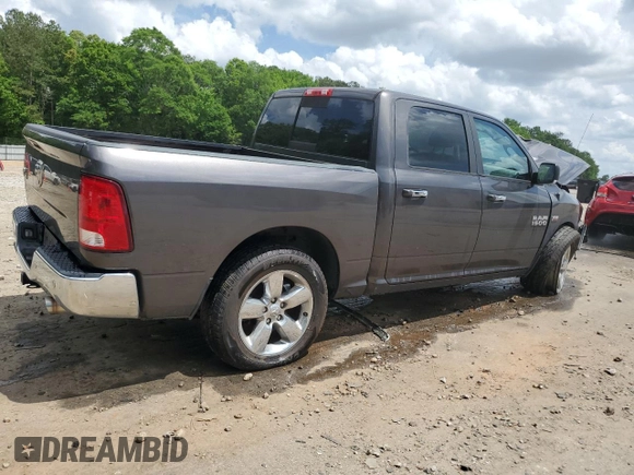 2017 Ram 1500 Lone Star z VIN 3C6RR6LT6HG738258, wystawiony jako Copart lot #55559655 z przebiegiem 106 677 mil mil oraz Szkoda całkowita • Salvage title. Historia ofert i sprzedaży dostępna na DreamBid. Obrazek 3.