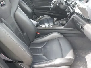 2017 BMW M3 с VIN WBS8M9C55H5G84685, выставлен на аукционе IAAI как лот 41962997 с пробегом 59 838 миль миль и . История ставок и продаж доступна на DreamBid. Изображение 5.