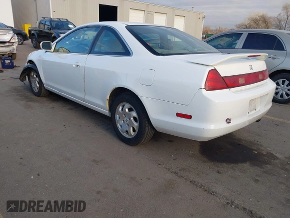 1999 Honda Accord EX z VIN 1HGCG3259XA007246, wystawiony jako IAAI lot #41709901 z przebiegiem 314 469 mil mil oraz . Historia ofert i sprzedaży dostępna na DreamBid. Obrazek 3.