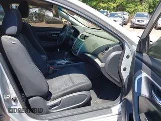2017 Nissan Altima SR with VIN 1N4AL3AP2HN362148, listed as a IAAI auction lot 42743764 with Not provided miles and . Bid and sale history available at DreamBid. Image 5.