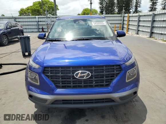 2020 Hyundai Venue SE z VIN KMHRB8A30LU018208, wystawiony jako Copart lot #54599955 z przebiegiem 50 704 mil mil oraz Szkoda całkowita • Salvage title. Historia ofert i sprzedaży dostępna na DreamBid. Obrazek 5.